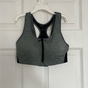 Nike Sports Bra (Never worn, tags still attached!)